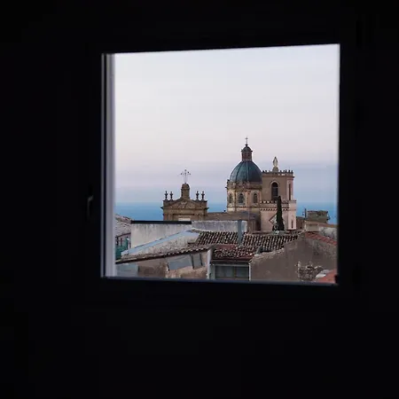 Cielo D' Palazzo Adamo *